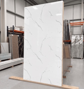 Placă Decorativă PVC cu Aspect de Marmură Carrara White 1.22 x 2.4 m - Img 2