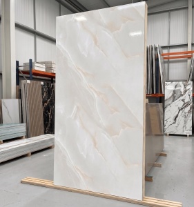 Placă Decorativă PVC cu Aspect de Onix Alb-Crem 1.22 x 2.4 m - Img 2