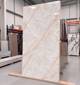 Placă Decorativă PVC cu Aspect de Marmură Onyx Amber 1.22 x 2.4 m - Img 2