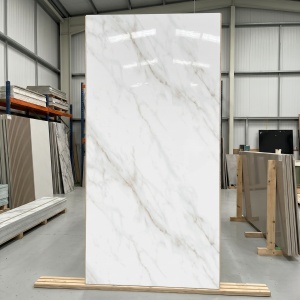 Placă PVC Decorativă Model Carrara Delicate 2.8 m x 1.22 m Grosime 2.5 mm