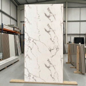 Placă PVC Decorativă Model Carrara White 2.4 m x 1.22 m Grosime 2.5 mm