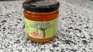 Miere de Brad – Susținere Naturală pentru Aparatul Respirator și Digestiv