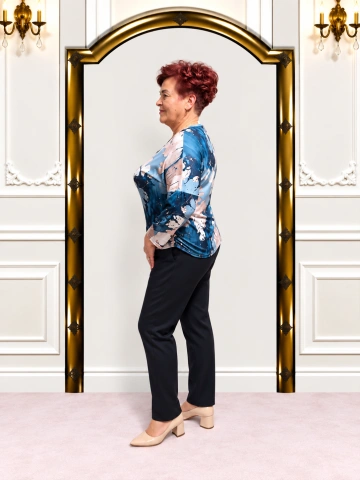 Bluză elegantă cu imprimeu abstract albastru și roz – Iris - Img 2