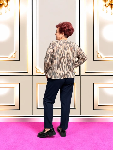 Bluză damă bej cu imprimeu abstract animal print – Amira - Img 3