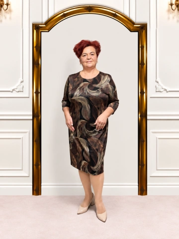 Rochie elegantă maro cu imprimeu abstract – Daria