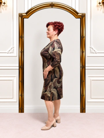 Rochie elegantă maro cu imprimeu abstract – Daria - Img 2