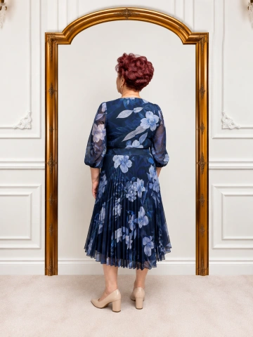 Rochie elegantă bleumarin cu imprimeu floral și fustă plisată – Sofia - Img 3