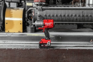 Cheie de impact Milwaukee cu 2 acumulatori M18 5 Ah, 1627Nm M18 ONEFHIWF34-502X - Img 3