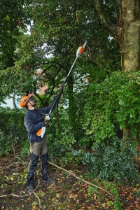 Emondor de înălțime cu acumulator Stihl HTA 66 - Sistem AP lama 30 cm, lungime 240 cm (fără acumulator și încărcător) - Img 6