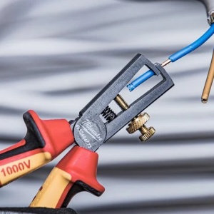 Cleste VDE pentru dezizolat cabluri Milwaukee 4932464573 - Img 3