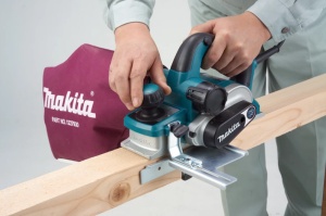 Rindea electrica Makita KP0810C 1050W 82mm - Img 2