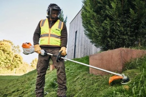Motocoasă pe acumulator Stihl FSA 120.0 R (FA082000005 ) fără acumulator și încărcător - Img 2
