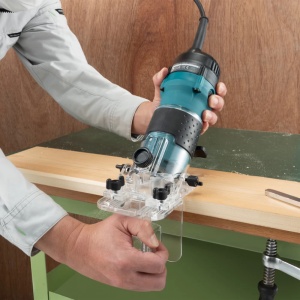 Masina de frezat unimanuala 6 mm, 530W Makita 3712 - Img 1