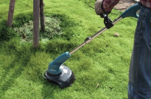 Trimmer electric Makita 450W 30 cm UR3000 - Img 4
