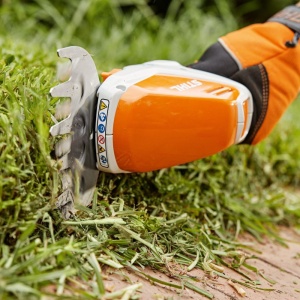 Foarfeca de tuns gard viu STIHL HSA 26 fara acumulator si incarcator (HA030113514) - Img 2
