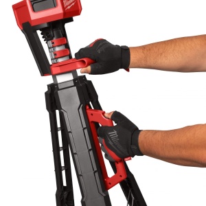 Proiector turn cu LED 18V, 2.800 lumeni MILWAUKEE M18 SAL2-502B - Img 4