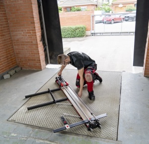 Mașină de tăiat gresie si faianță, lungime taiere 160cm, HIT-1600 Plus RS - RUBI-27903 cu sacosa pentru transport - Img 6