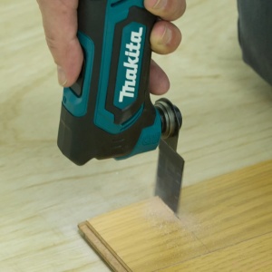 Masina multifunctionala Makita compatibila cu acumulatori Li-Ion CXT 12Vmax şi set de accesorii TM30DZKX3 - Img 3