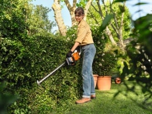 Foarfeca pentru gard viu cu acumulator STIHL HSA 60 Set (cu acumulator AK10 si incarcator AL101) (HA060113548) - Img 3