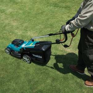 Masina de tuns iarba 1200 W, 33 cm Makita ELM3320 - Img 2