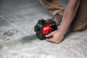 Nivelă laser MILWAUKEE M12 3PLKIT-401P M12™ verde 360° cu 3 planuri - Img 8