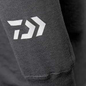 Bluza Daiwa DVEC Base Layer UPF 40+ – strat de bază termic, respirabil și cu protecție UV ridicată. Perfectă pentru pescuit în orice sezon.