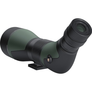 GP Optics Spotting Scope 20–60×85 APO utilizat pentru observații la distanță în teren deschis.