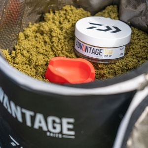 Galeata Termica Pentru Nada Daiwa Advantage Baits Round Fishing Cool Bag - Img 4