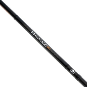 Lansetă Guru N-Gauge Pro Feeder 3.30m 50g cu blanc Carbon ZERO40, inele Sea-Guide Anti-Tangle și mâner ergonomic din plută AA.