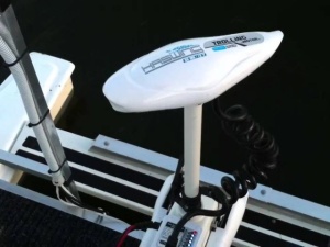 Motor trolling Haswing Cayman T 55lb – montaj pe oglinda bărcii, control wireless și direcție 360°