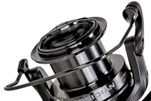 Mulinetă Spod Okuma Obsidian – Cadru C-40X de 500g, recuperare ultra-rapidă 121cm/tur și sistem de oscilație super-lentă pentru distanță maximă.