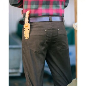 Pantaloni vânătoare Blaser Hose Suede Maddox, material suede silențios, membrană Z-Liner impermeabilă 10.000 mm, cusături sigilate și sistem compatibil cu bretele.