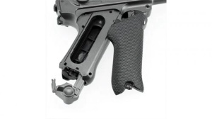 Pistol airsoft CO2 Umarex Legends P08 Luger 6mm Full Metal cu energie sub 2J și încărcător de 15 BB.