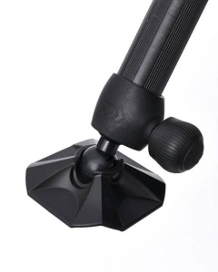 Scaun Feeder Daiwa N'Zon – Detaliu picioare de 36mm cu filet universal și spătar înalt ajustabil pentru confort premium.