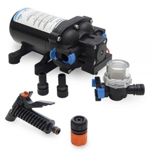 Set Pompă Presiune Punte Albin Pump Marine 12V – Putere de 5 bari și debit de 12.9L/min, echipat cu filtru de protecție și porturi rapide pentru curățarea profesională a punții.