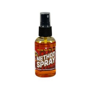 Spray Benzar Mix Method 50ml – atractant spray cu aderență ridicată și dizolvare rapidă, creează nor vizual intens pentru feeder și method feeder, ideal pentru activare instant a vadului.