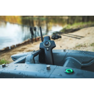Telecomanda Deeper Spark Controller pentru navomodelul de nadit Deeper Quest cu joystick de inalta precizie si raza de 400m.