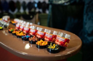 Benzár Mix Bicolor Smoke Wafter Dumbells 10 x 8mm 30ml - Img 4