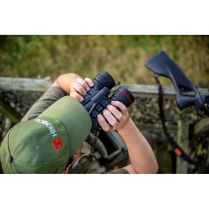 Binoclu termic profesional HIKMICRO HABROK PRO HX60LS cu senzor 1280×1024, NETD <15mK, telemetru laser 1000m și cameră 4K – performanță absolută zi și noapte.