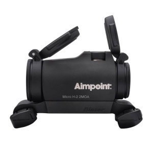 Aimpoint Micro H2 2 MOA cu montură Blaser Saddle instalat pe carabină Blaser, red dot compact pentru vânătoare la goană.