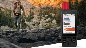 Garmin GPSMAP H1i Plus – dispozitiv GPS premium cu ecran tactil 3,5", tehnologie satelitară inReach®, camere integrate, hărți TopoActive și navigație multi-GNSS. Construcție MIL-STD-810, autonomie extinsă și funcții avansate pentru expediții, vânătoare și