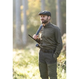 Pantaloni Blaser Ake Vintage Olive Melange/Black, impermeabili și respirabili, cu întărituri Kevlar® și ventilații laterale, proiectați pentru vânătoare și activități outdoor solicitante.