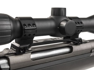 Inele Sako Optilock S20 30mm – Detaliu sistem de prindere cu 6 șuruburi pentru stabilitate extremă pe carabinele de precizie Sako