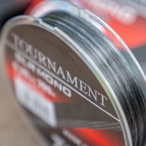 Daiwa Tournament SLR Grey 300m – monofilament premium cu protecție UWR, scufundare rapidă și detecție excelentă a trăsăturilor.