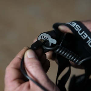 Lanternă frontală reîncărcabilă Ledlenser H7R Core 1000 lumeni Advanced Focus System IP67 - Img 6
