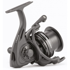 Mulineta Feeder Trabucco Marvel FDX – Un instrument de forță dotat cu tambur Long Cast și clips dublu, conceput pentru precizie extremă pe malul apei.