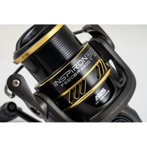 Mulineta Trabucco Inspiron Feeder cu tambur Superlight Long Cast și clips dublu pentru pescuit de precizie