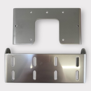 Suport inox robust pentru montarea sondei Garmin Panoptix PS30 pe traversa bărcii.