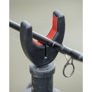 Cap Suport Față Daiwa N’Zon Compact – inserție TPE moale, canal pentru fir și filet de alamă, perfect pentru feeder pe ape comerciale.