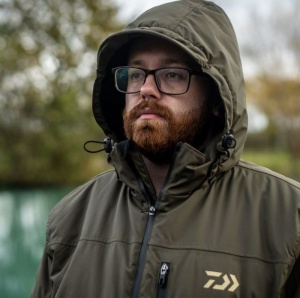 Costum Daiwa Winter Carp Olive Green - Img 6